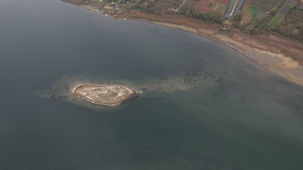Sapanca Gölü'nde gizemli yapılar
