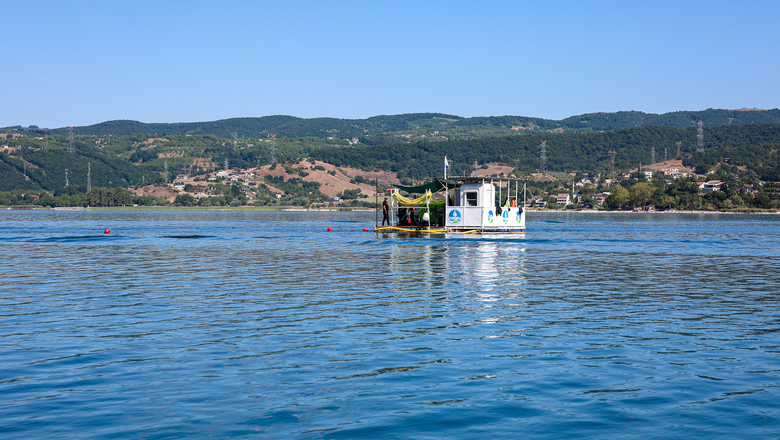 Sapanca Gölü'nde su alma hatları dalgıçlar ile temizleniyor