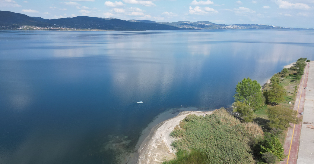 Sapanca Gölü'nde su seviyesi hızla yükseliyor
