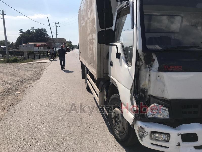 Sapmak isteyen otomobile kamyon çarptı