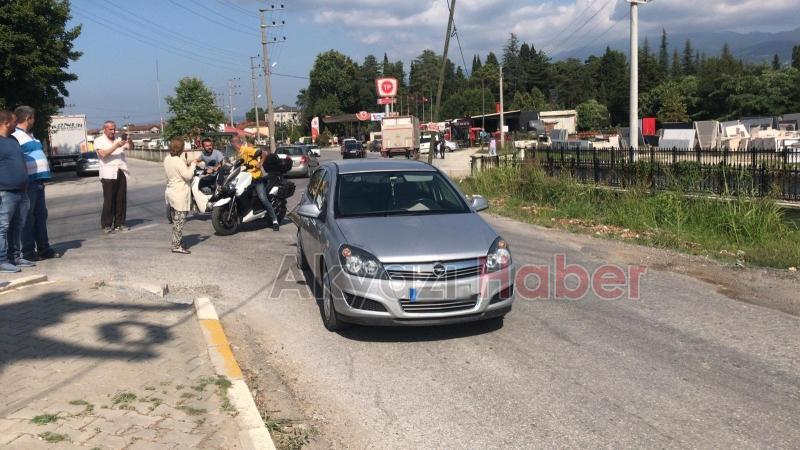 Sapmak isteyen otomobile kamyon çarptı