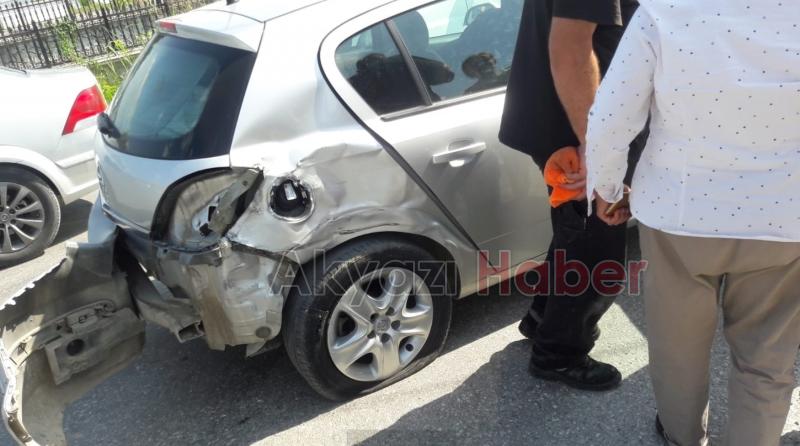 Sapmak isteyen otomobile kamyon çarptı