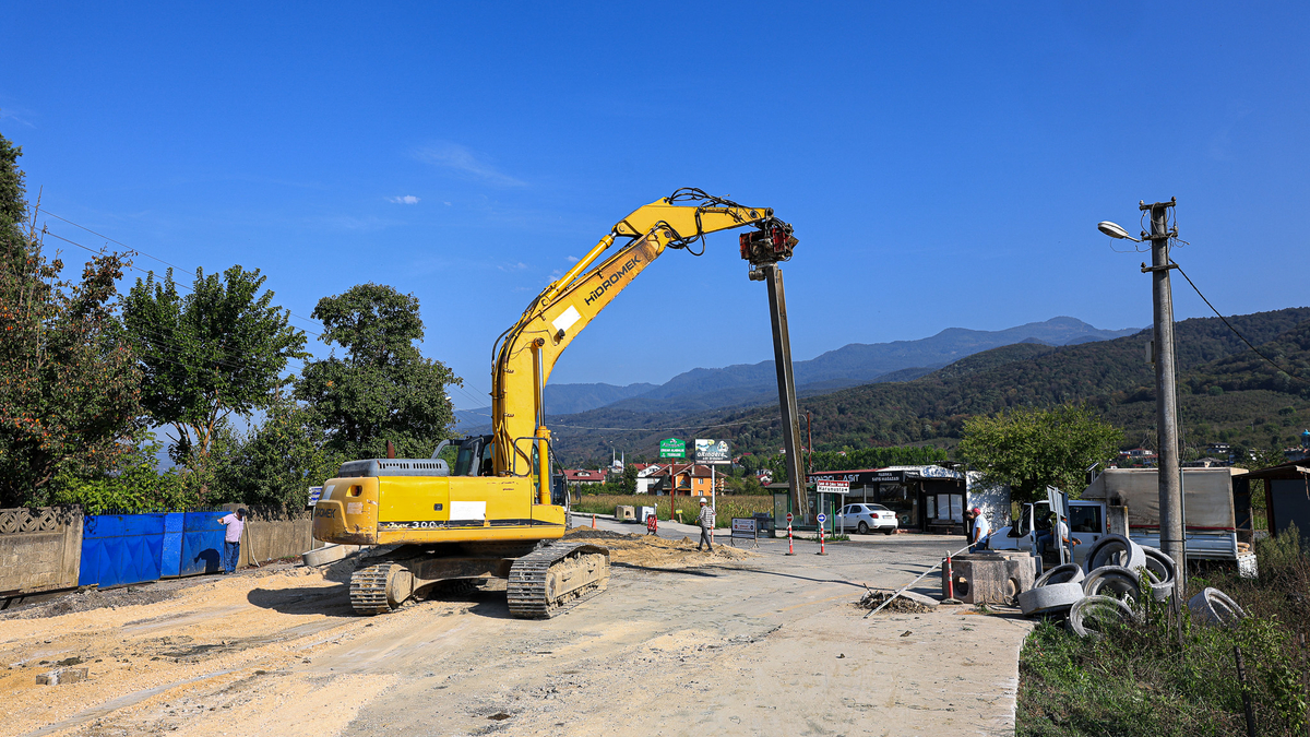 SASKİ Akyazı'da 5 mahallenin altyapısını yeniledi