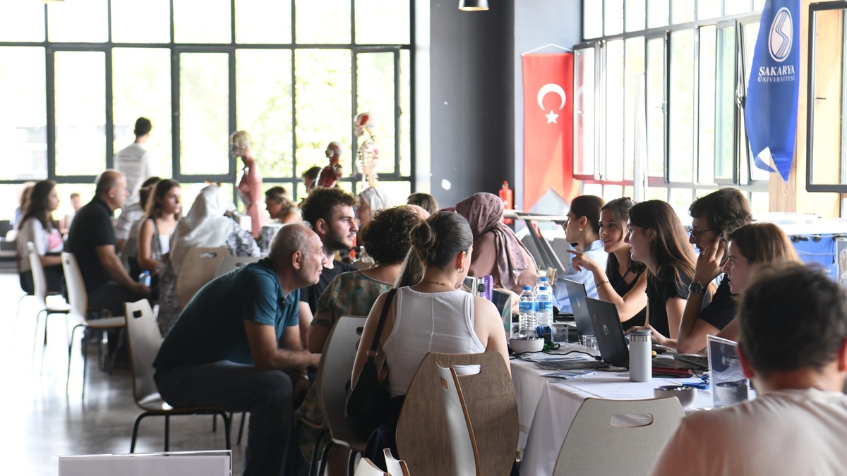 SAÜ'de tanıtım günleri yoğun ilgiyle tamamlandı