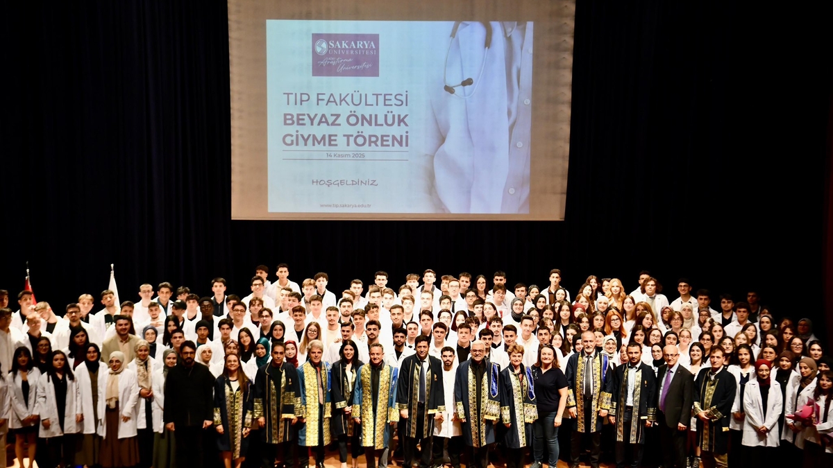 SAÜ Tıp'ta beyaz önlük töreni