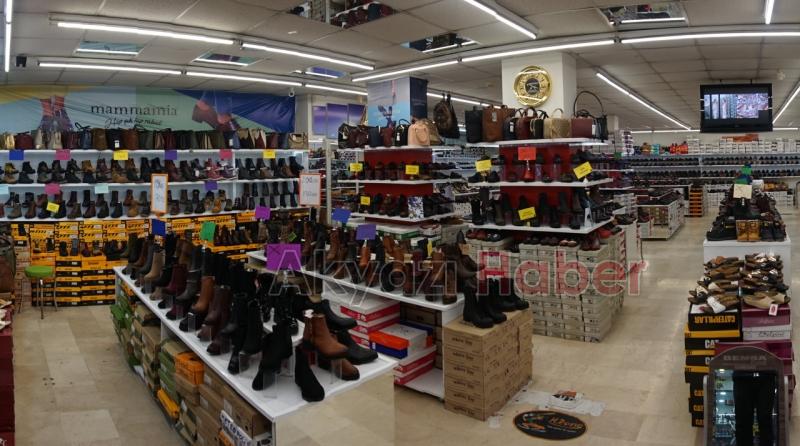 Savaş Kundura’da Fiyatlar Yarıya İndi!