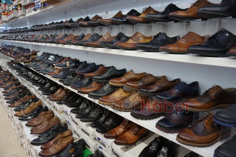 Savaş Kundura’da Fiyatlar Yarıya İndi!