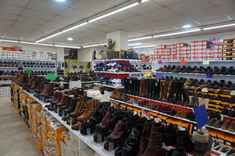 Savaş Kundura’da Fiyatlar Yarıya İndi!