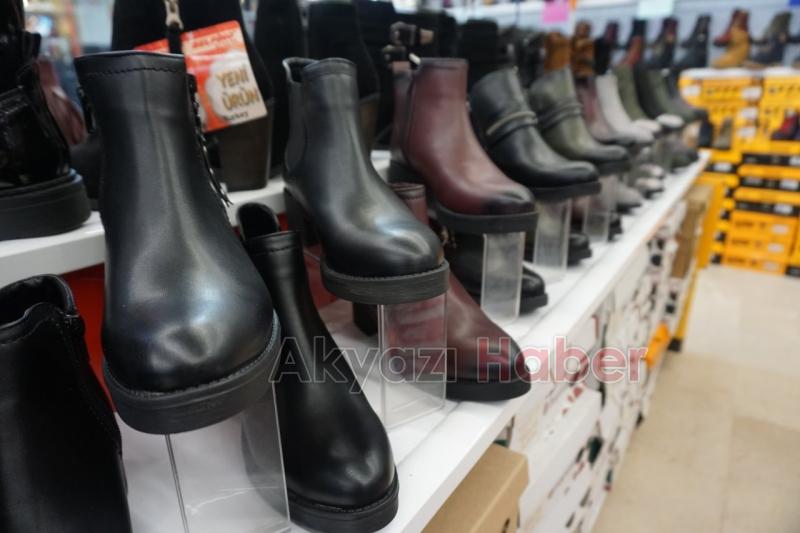 Savaş Kundura’da Fiyatlar Yarıya İndi!