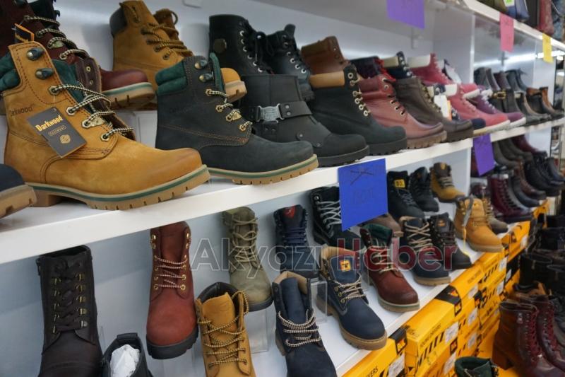 Savaş Kundura’da Fiyatlar Yarıya İndi!