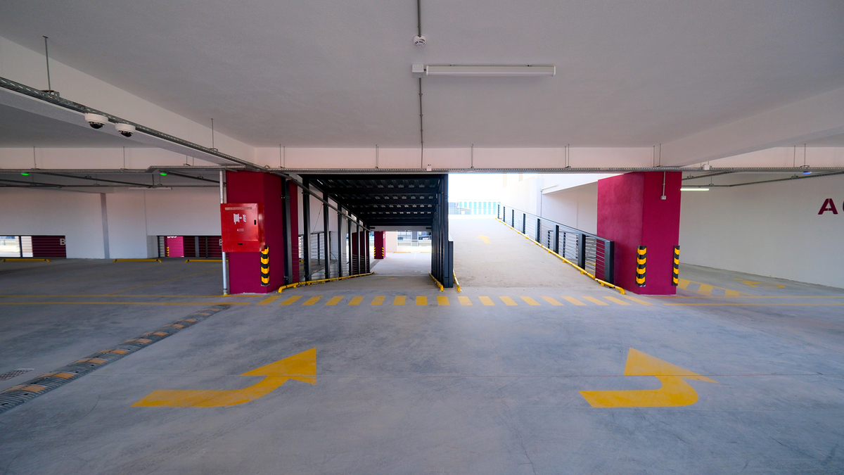 SEAH kampüsündeki katlı otoparkta sona gelindi