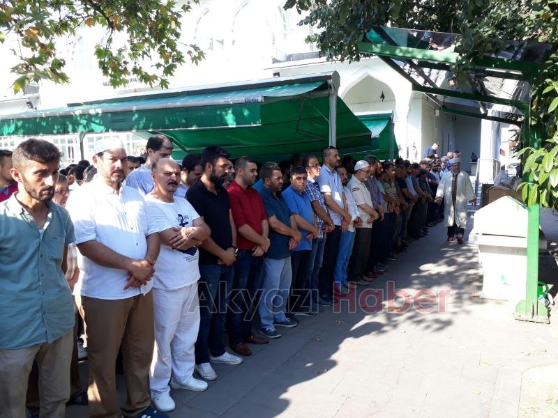 SEDAT ATACAN VE HANIFE TEYFİKOĞLU DUALARLA DEFNEDİLDİ