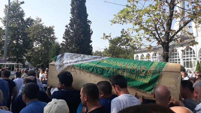 SEDAT ATACAN VE HANIFE TEYFİKOĞLU DUALARLA DEFNEDİLDİ