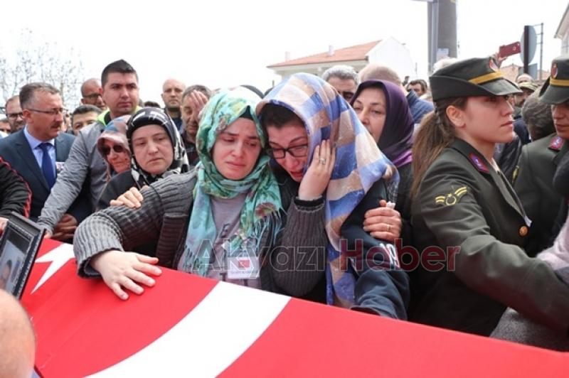 Şehidi binler uğurladı 