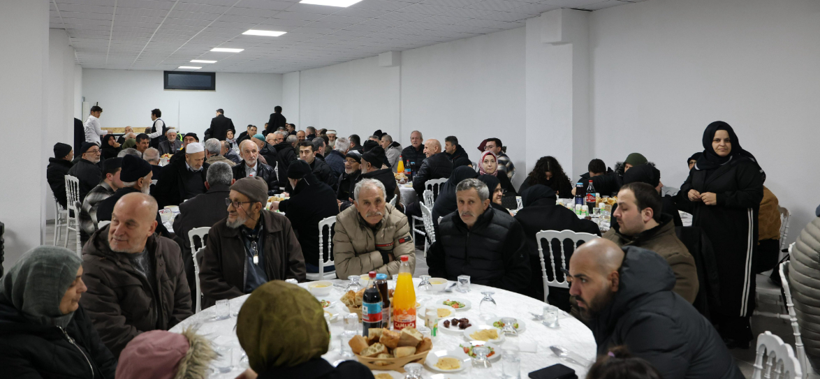 Şehit ailesinden iftar yemeği