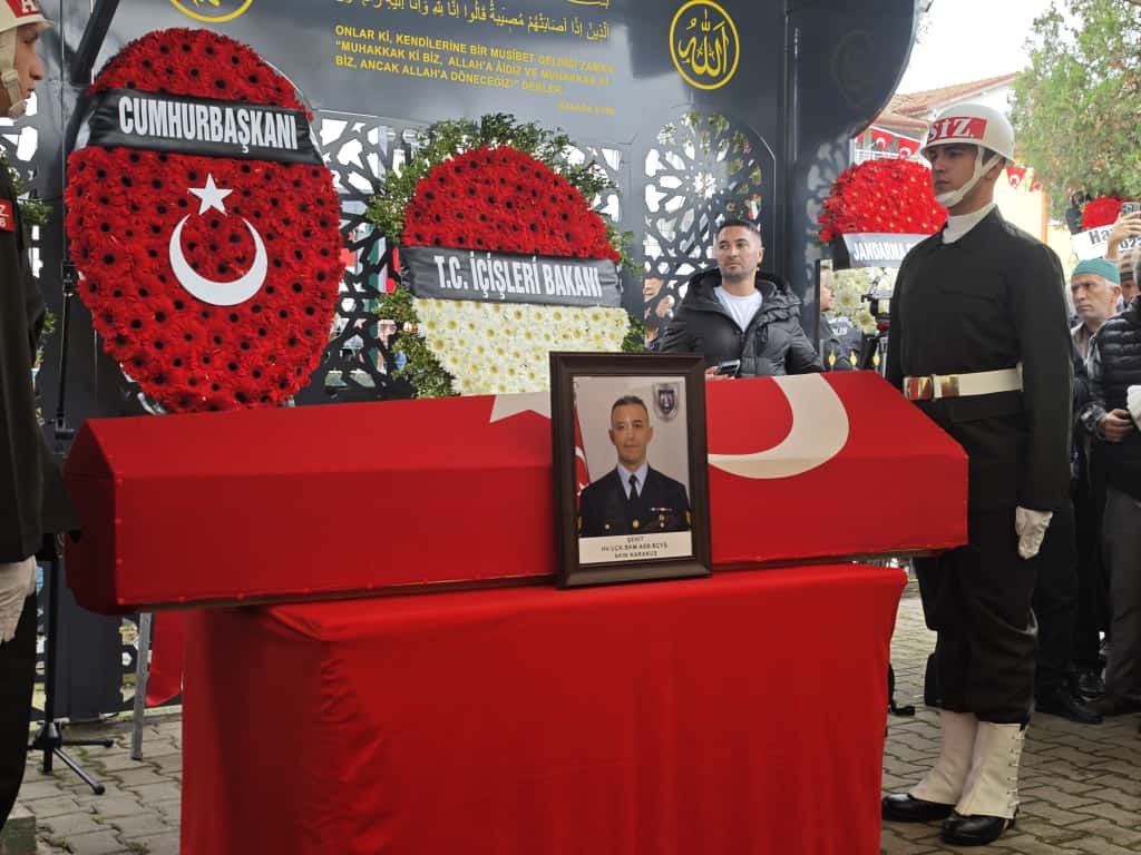 Şehit Akın Karakuş toprağa verildi