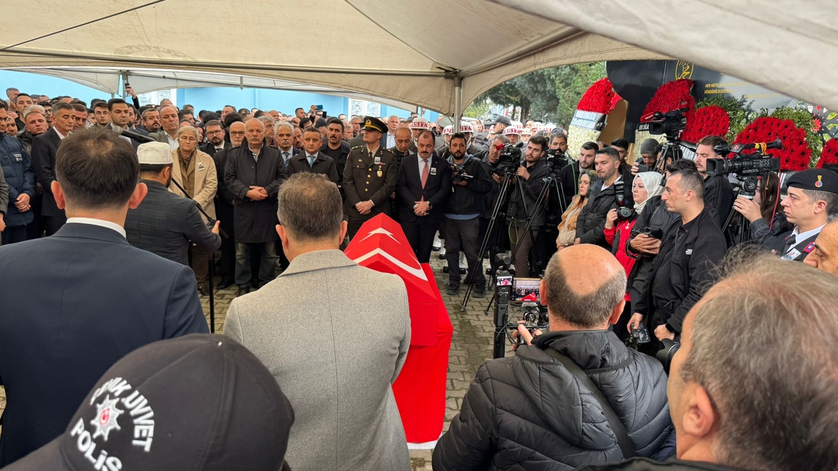 Şehit Akın Karakuş toprağa verildi