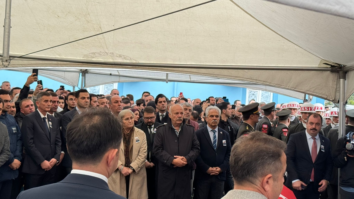 Şehit Akın Karakuş toprağa verildi