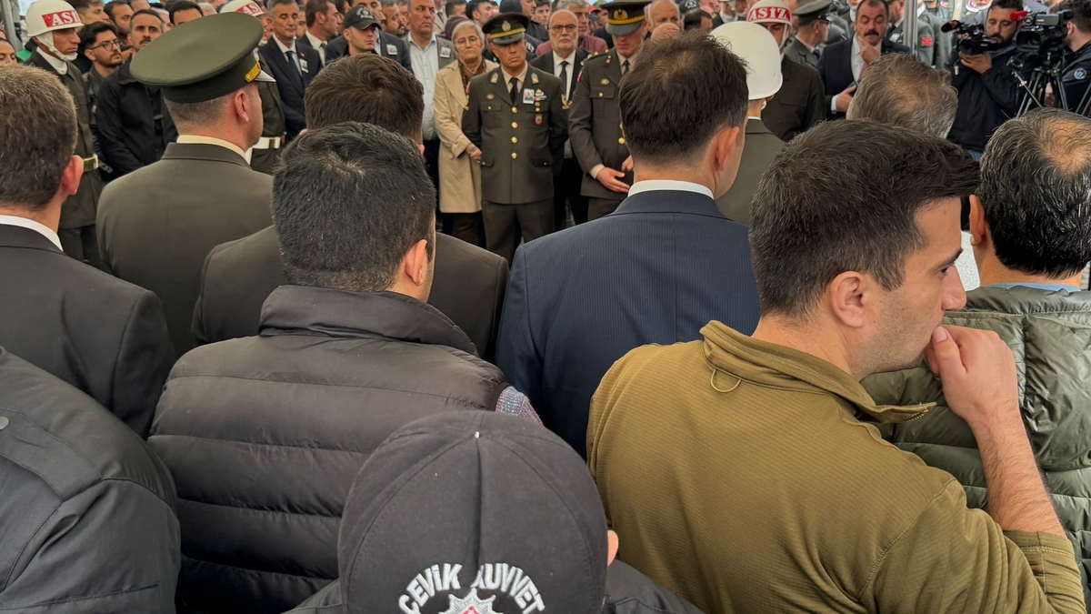 Şehit Akın Karakuş toprağa verildi