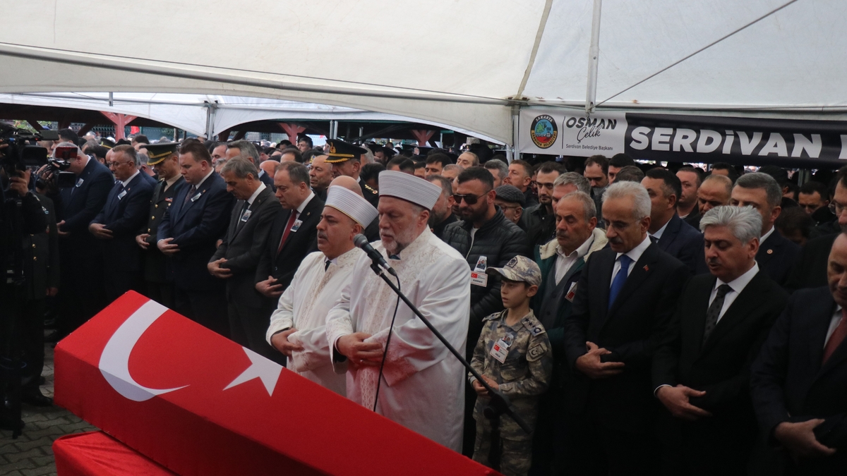 Şehit Akın Karakuş toprağa verildi