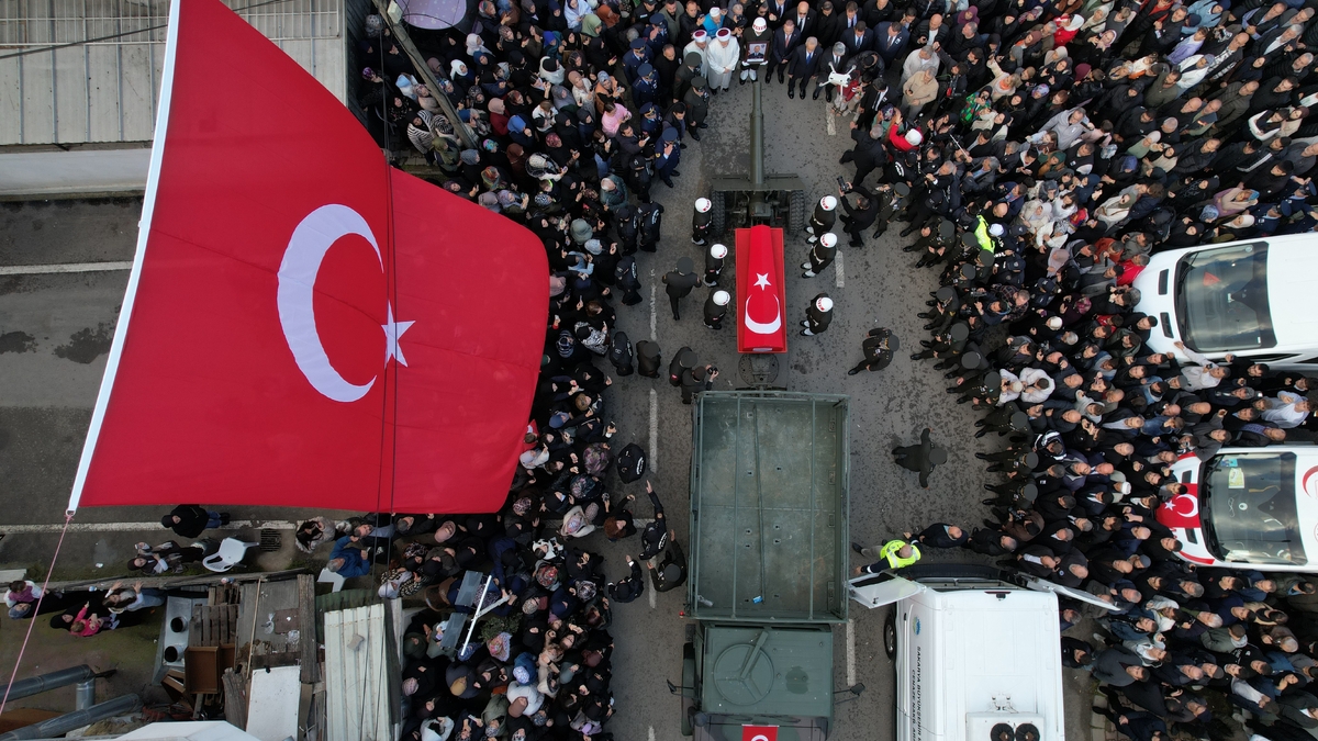 Şehit Akın Karakuş toprağa verildi