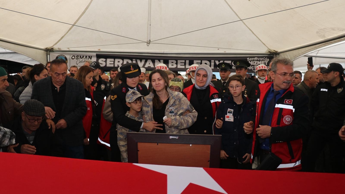 Şehit Akın Karakuş'un eşi; Vatan sağolsun şehidim