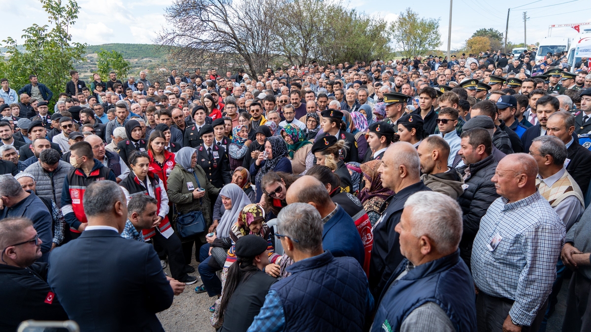 Şehit astsubaya acı veda