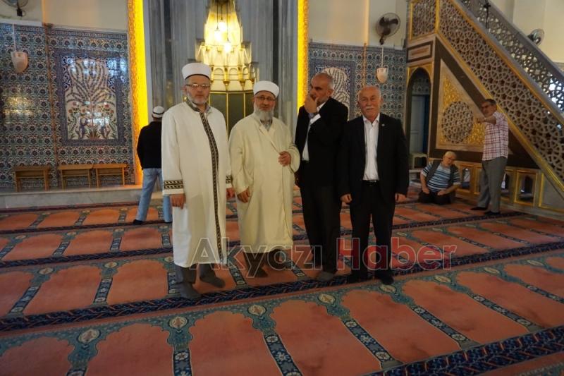 Şehit Filistinliler için sela okundu, gıyabi cenaze namazı kılındı