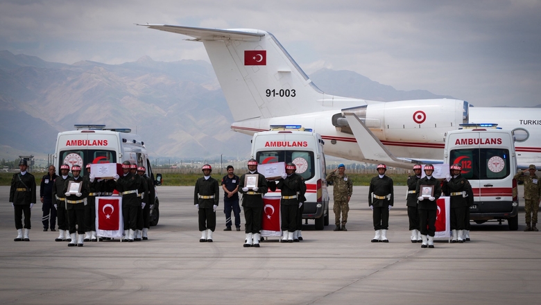 Şehitlerimiz için tören düzenlendi