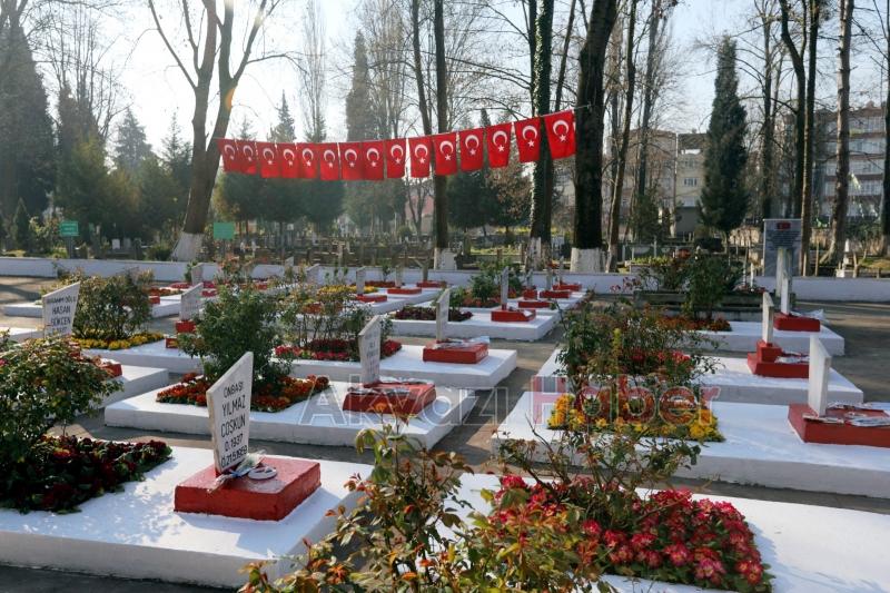 Şehitlerimizi Rahmet ve Minnetle Andık