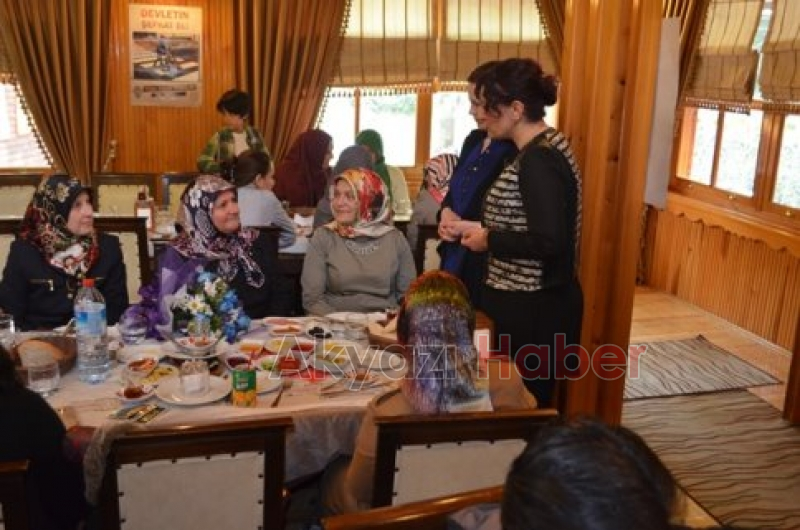 Şehit Yakınları ve Gaziler Kahvaltıda Buluştu