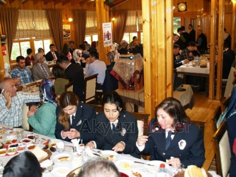 Şehit Yakınları ve Gaziler Kahvaltıda Buluştu