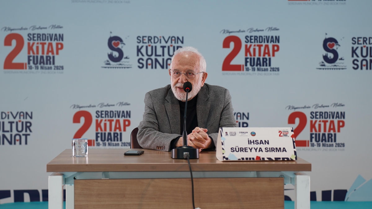 Şehrin kalbi kitapla atıyor