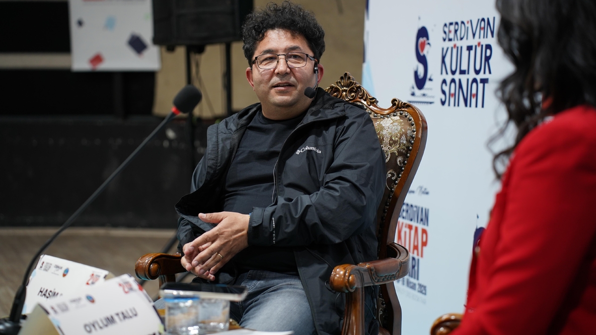 Şehrin kalbi kitapla atıyor