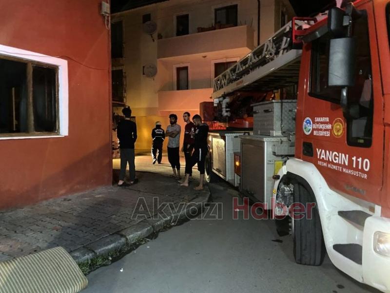 Şeker Mahallede yangın evsiz kaldılar