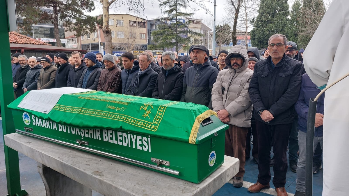 Selim Biçer Dualarla Son Yolculuğuna Uğurlandı 