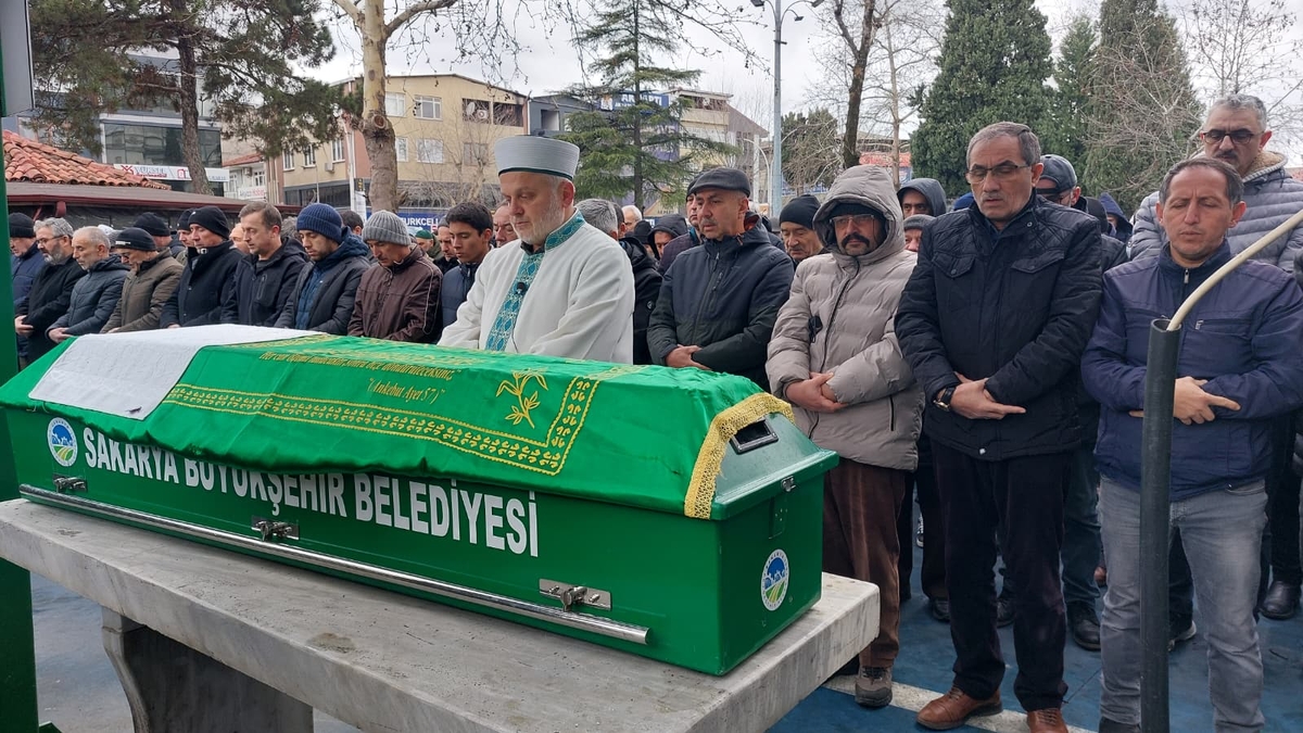 Selim Biçer Dualarla Son Yolculuğuna Uğurlandı 