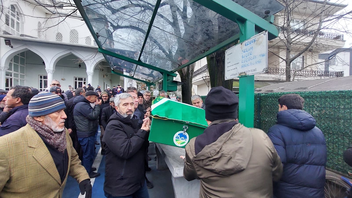 Selim Biçer Dualarla Son Yolculuğuna Uğurlandı 