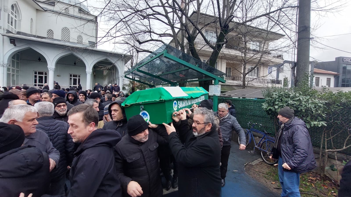 Selim Biçer Dualarla Son Yolculuğuna Uğurlandı 