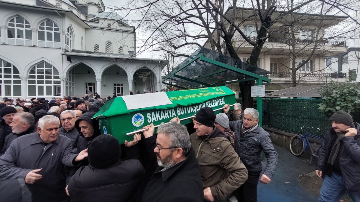 Selim Biçer Dualarla Son Yolculuğuna Uğurlandı 