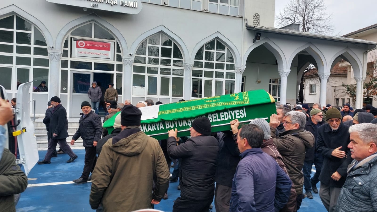 Selim Biçer Dualarla Son Yolculuğuna Uğurlandı 