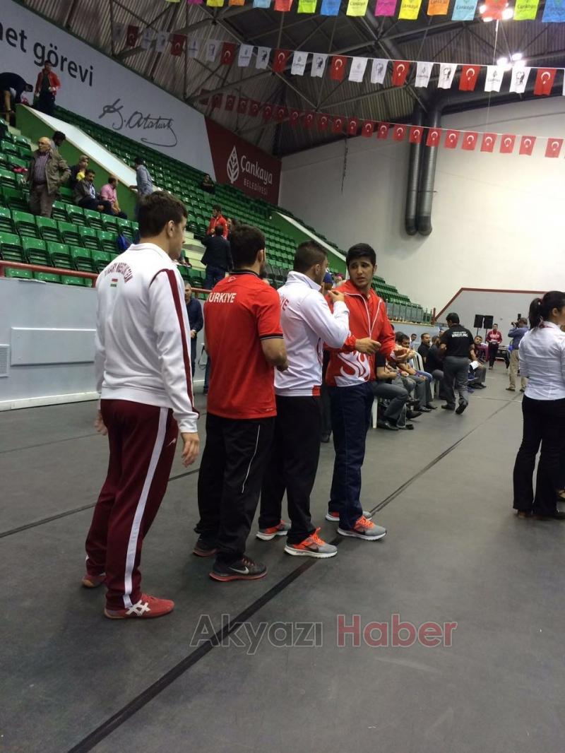 Semih Yazıcı 1. Oldu