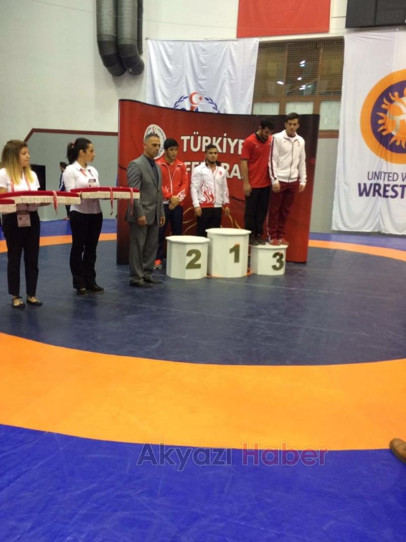 Semih Yazıcı 1. Oldu