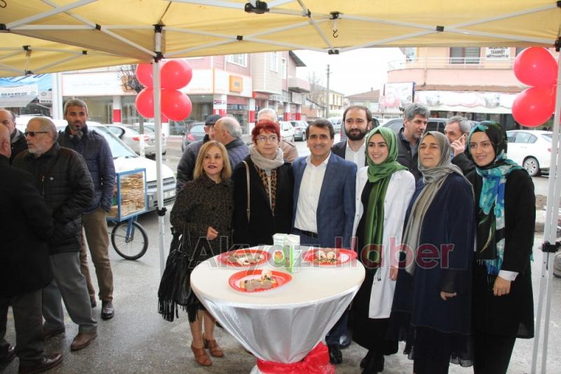 SENA ECZANESi YOĞUN KATILIMLA AÇILDI