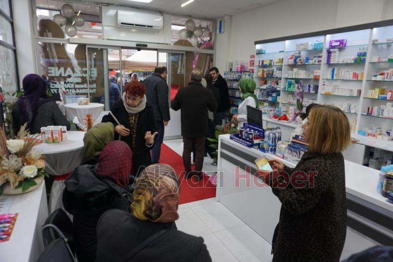 SENA ECZANESi YOĞUN KATILIMLA AÇILDI