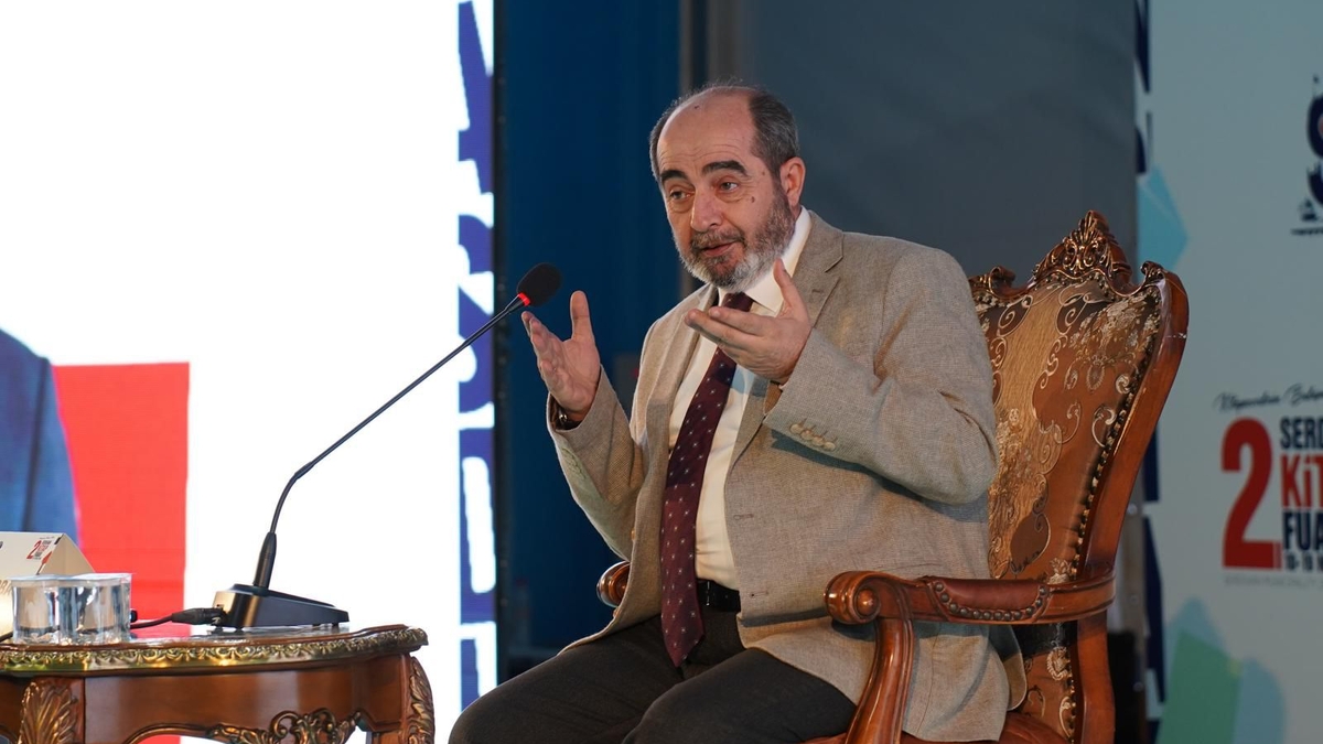 Serdivan Kitap Fuarı’nda Ünlü İsimlere Büyük İlgi