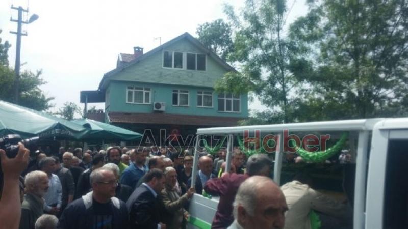 Merhum Şeref Özdemirin Eşi Defnedildi