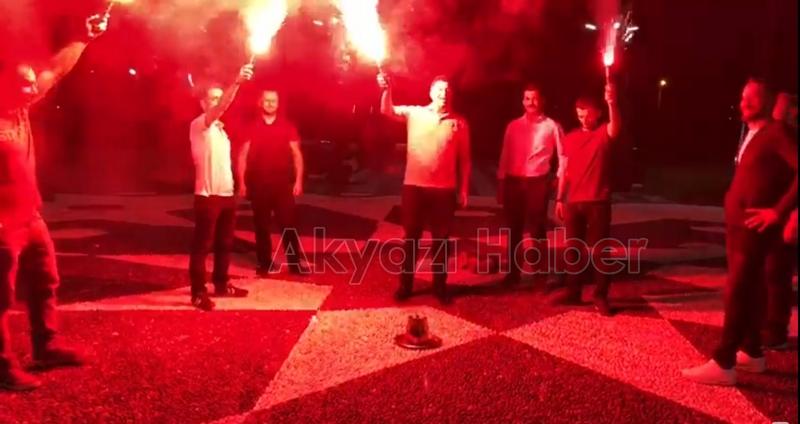 Şerefine Tayyip Videosuna Akyazılı Gençler'den Tepki Videosu 