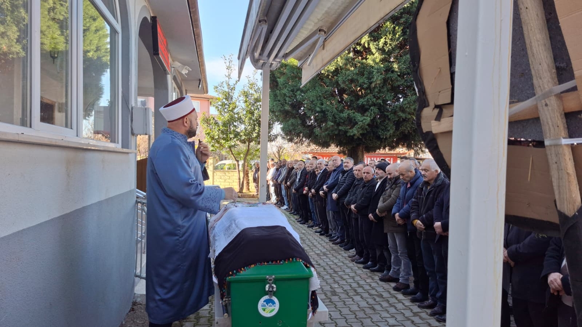 Şerefnur Kalyoncu Gözyaşlarıyla Son Yolculuğuna Uğurlandı 