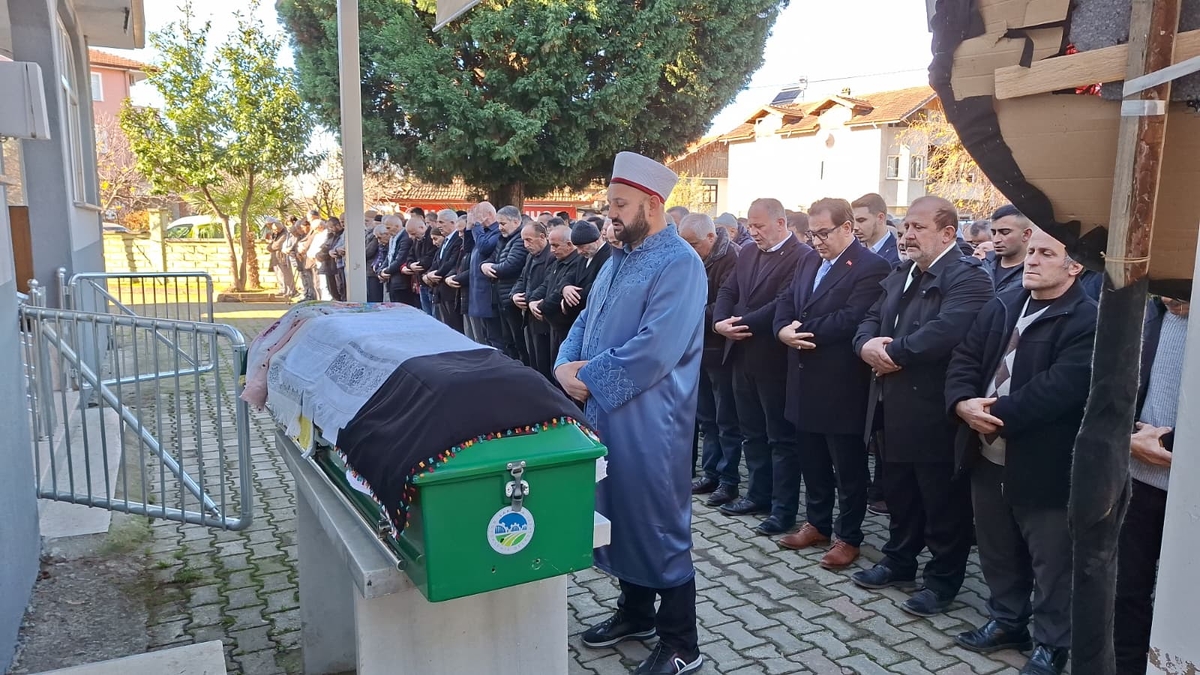 Şerefnur Kalyoncu Gözyaşlarıyla Son Yolculuğuna Uğurlandı 